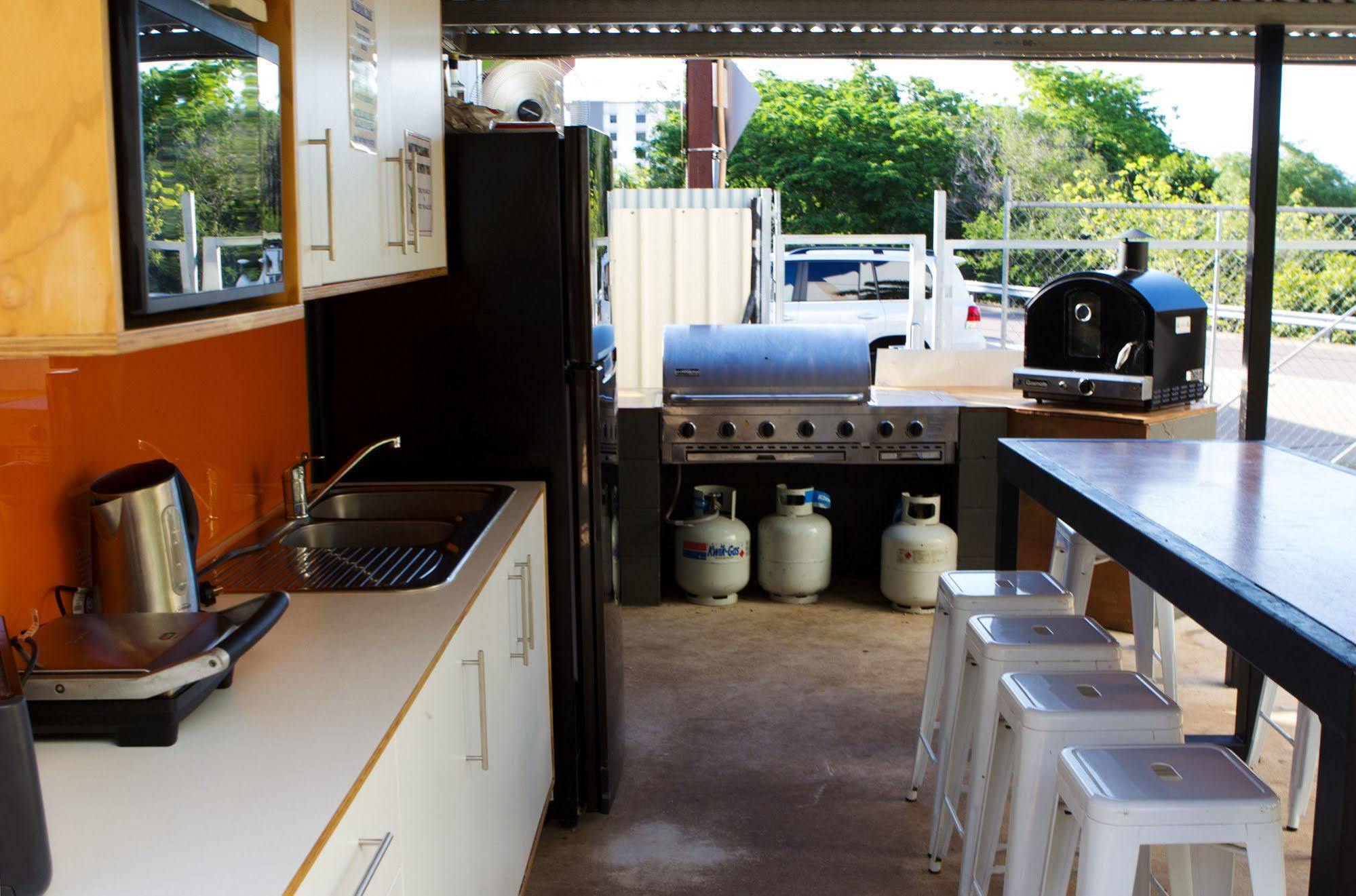 Down Under Hostels Darwin Exterior foto